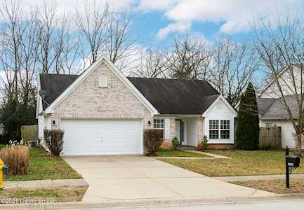 10912 Symington Cir Louisville, KY 40241