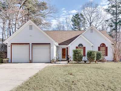 2061 Bankston Circle Snellville, GA 30078