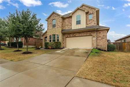 2912 Castellan LN Round Rock, TX 78665