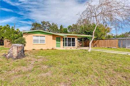 2211 N Wellesley Dr Bradenton, FL 34207