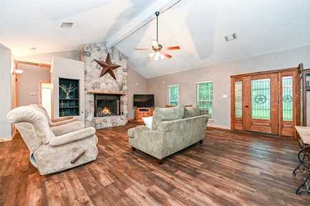 26813 Forest Hills Ln Waller, TX 77484