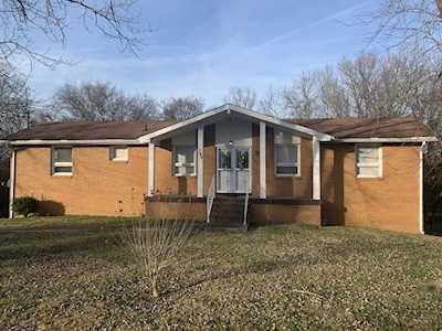 744 Revels Dr Nashville, TN 37207