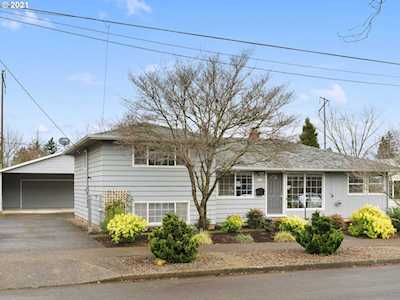 6101 SE Ramona St Portland, OR 97206