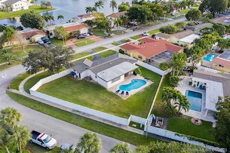 1650 NW 114th Ave Pembroke Pines, FL 33026