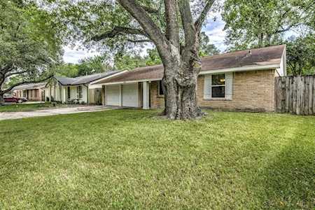 6002 Dellfern Dr Houston, TX 77035