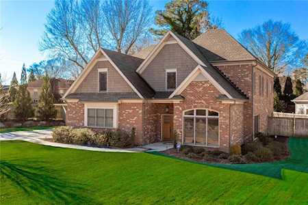 2165 Bryant Pointe Dr Marietta, GA 30066