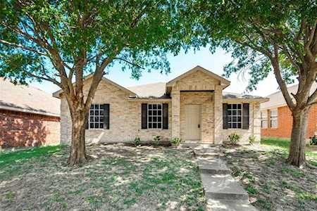 1925 Encino Drive Lancaster, TX 75146