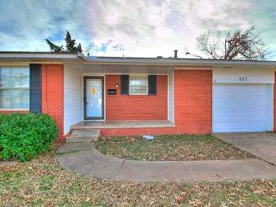 220 E 31st St Edmond, OK 73013
