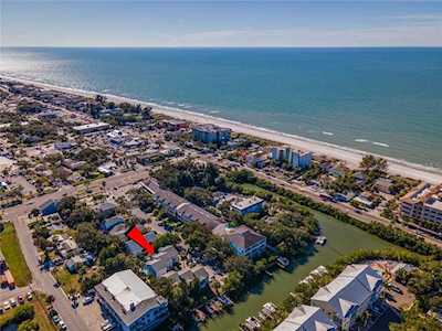 517 1st St #5 Indian Rocks Beach, FL 33785