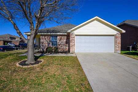 12932 Kingsgate Drive Rhome, TX 76078