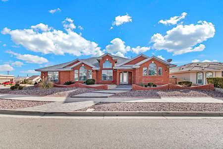 13450 Pine Valley Ave Horizon City, TX 79928