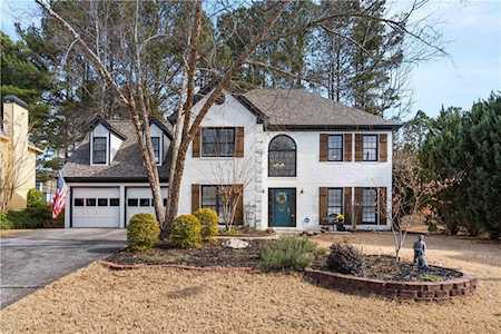 6137 Braidwood Ln NW Acworth, GA 30101