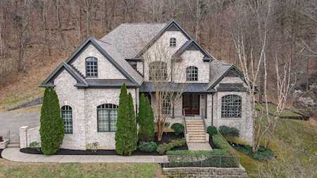 945 Travelers Ct Nashville, TN 37220