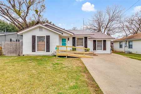 603 Travis Street Ennis, TX 75119