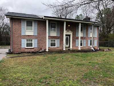 137 Carriage Dr Nashville, TN 37221