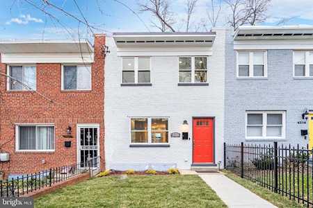 4212 Gault Place NE Washington, DC 20019