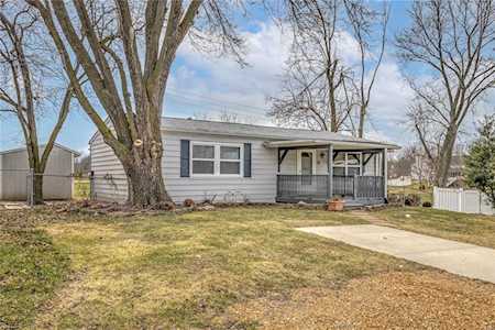 29 Hunting Creek Rd St Peters, MO 63376