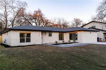 3014 Val ST Austin, TX 78723