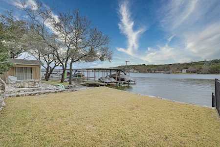 1423 Blackhawk Circle Granbury, TX 76048