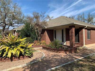 8809 Lanna Bluff LOOP Austin, TX 78749