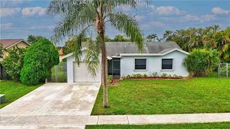 9144 Bedford Drive Boca Raton, FL 33434