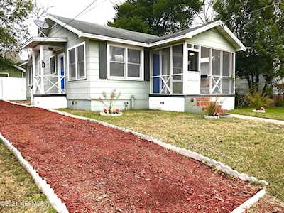5109 Appleton Ave Jacksonville, FL 32210