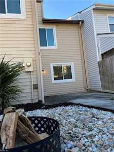 3678 Ship Chandlers Wharf Virginia Beach, VA 23453