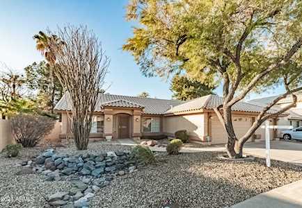 8633 W Meadow Drive Peoria, AZ 85382