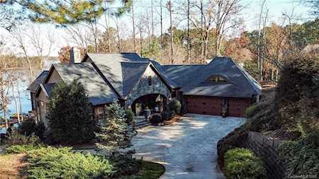 4280 Stormy Pointe Ct Denver, NC 28037