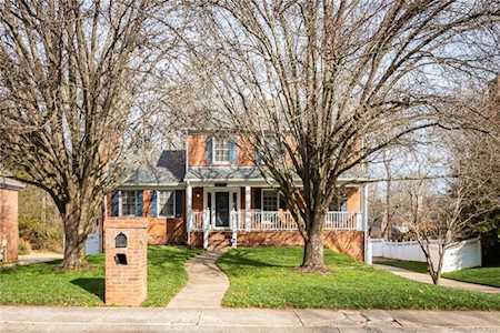6120 Hickory Forest Dr Charlotte, NC 28277