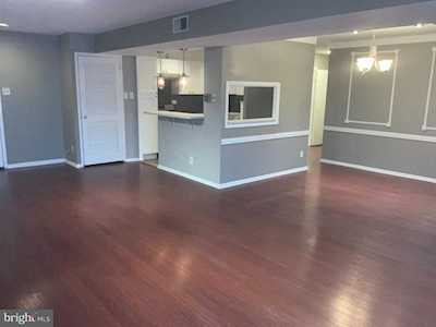 5340 Holmes Run Parkway #815 Alexandria, VA 22304