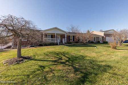 2000 Croft Circle Dr Crestwood, KY 40014