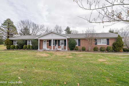 3716 Echo Valley Cir La Grange, KY 40031