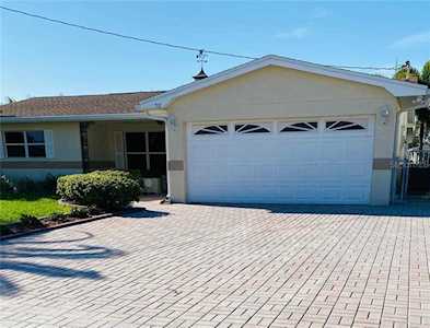 512 Crystal Dr Madeira Beach, FL 33708