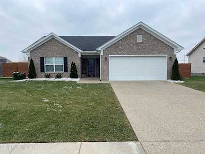 543 Gentry Crossings Blvd Mt Washington, KY 40047