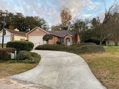 1653 Twin Lakes Circle Tallahassee, FL 32311