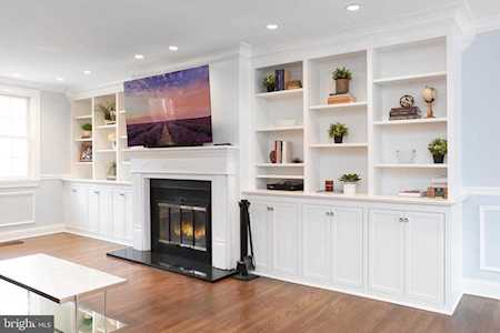 710 Lombard St Philadelphia, PA 19147