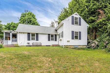 35 Stopford Street Hamilton, MA 01982