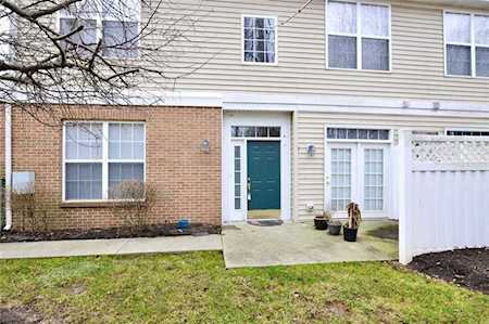 2354 Colfax Ln Indianapolis, IN 46260
