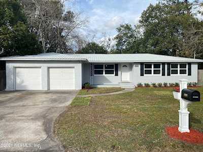8203 Paschal St Jacksonville, FL 32220