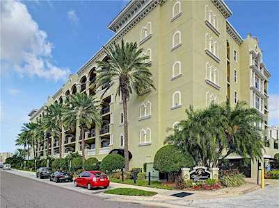 202 Windward PASSAGE #207 Clearwater, FL 33767