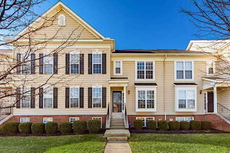 3719 Rubythroat Drive Columbus, OH 43230