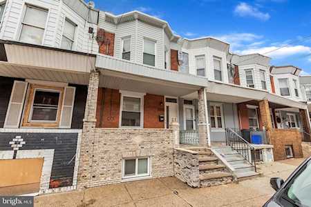 2233 Moore St Philadelphia, PA 19145