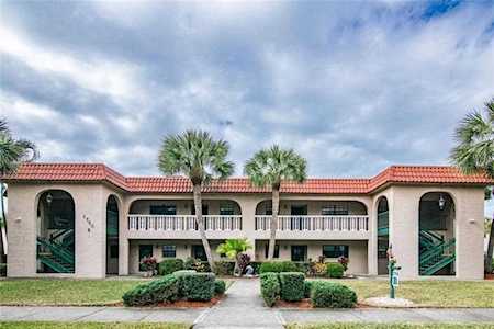 1750 Belleair Forest Dr #B5 Belleair, FL 33756
