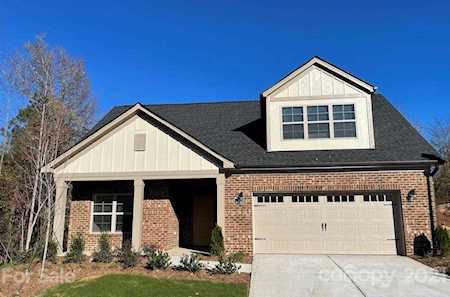 1033 Courtyard Ln Tega Cay, SC 29708