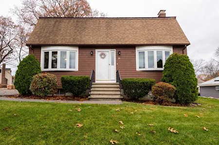 14 Edgemere Ave Burlington, MA 01803