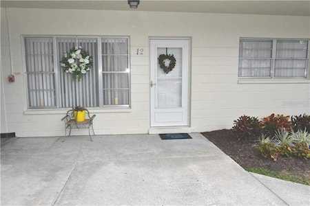 2452 Brazilia Dr #12 Clearwater, FL 33763