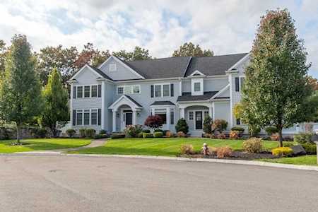 39 Quarry Road Medfield, MA 02052