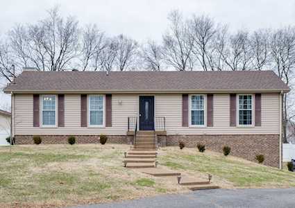 325 W Overhill Dr Old Hickory, TN 37138
