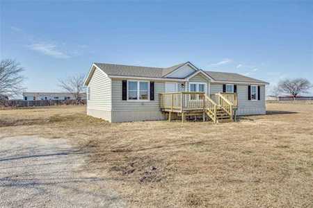 8464 Brahma Drive Justin, TX 76247